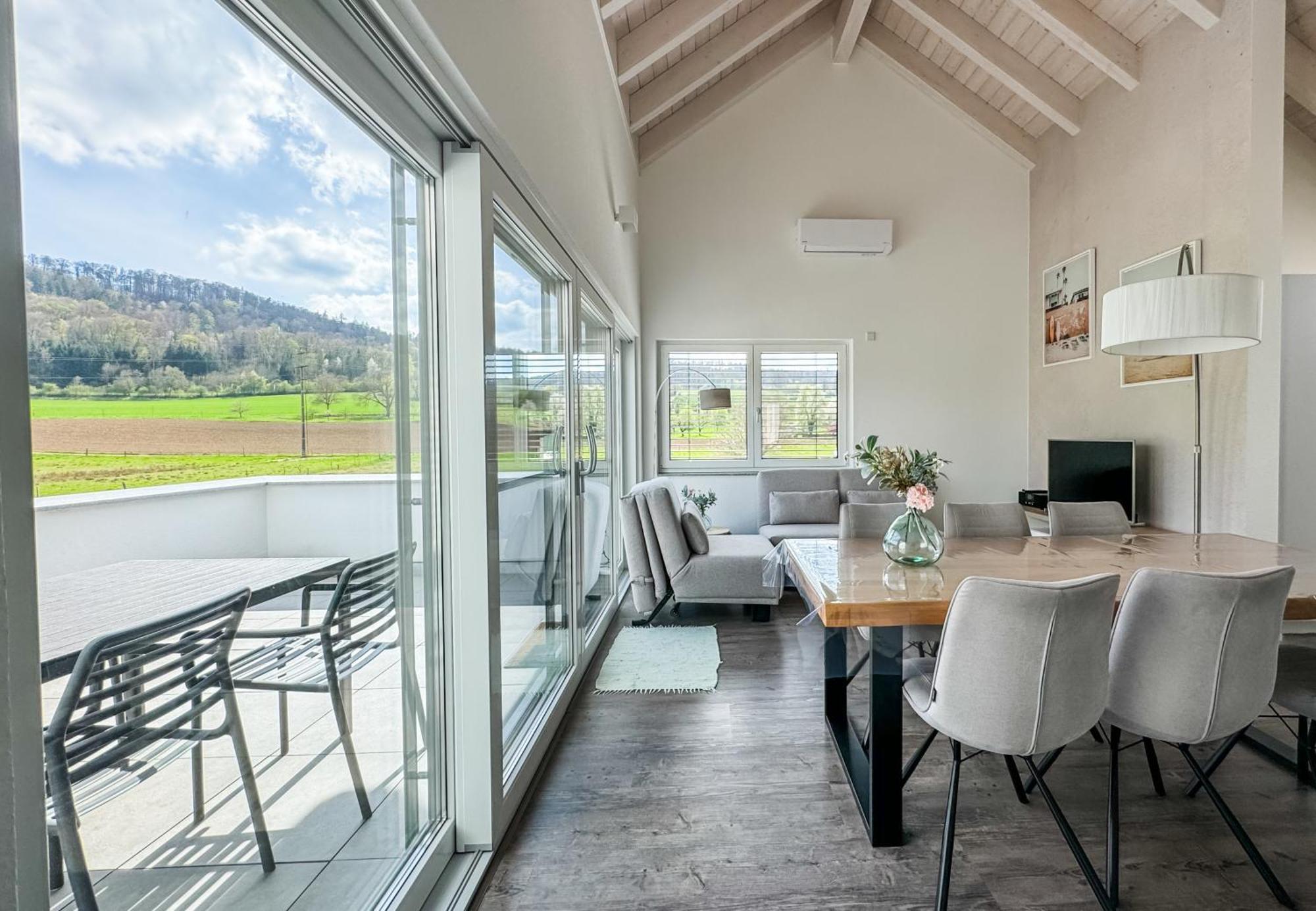 Wunderschoene Helle Wohnung Mit Grosser Dachterrasse 戈特马丁根 外观 照片