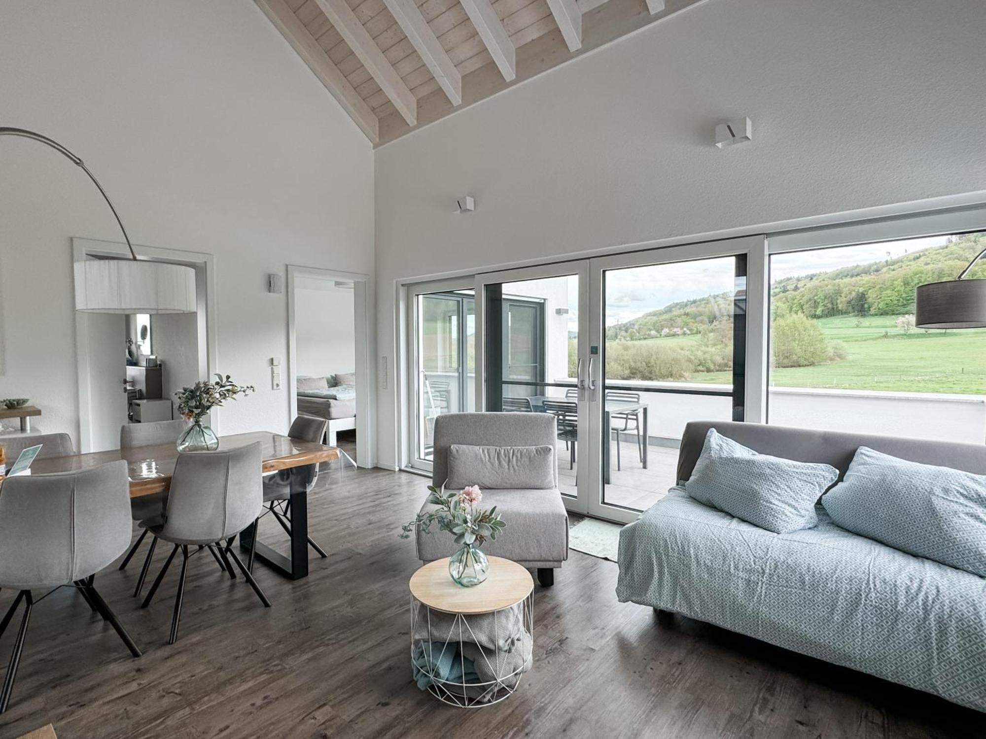 Wunderschoene Helle Wohnung Mit Grosser Dachterrasse 戈特马丁根 外观 照片